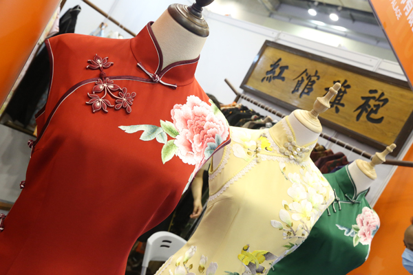 秀场 | 丝绸苏州2020展 红馆旗袍《春华秋实》大秀演绎致美东情西韵