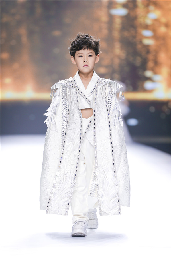 打造属于中国儿童的华服 元颂・东方亮相2020中国国际儿童时尚周