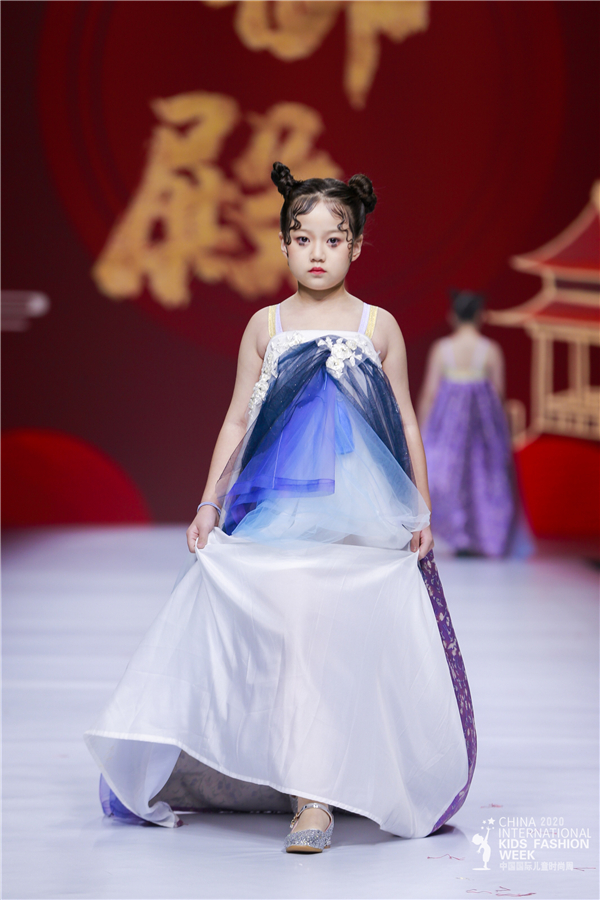 演绎潮流与传统文化的结合 御殿・弥加设计登陆2020中国国际儿童时尚周