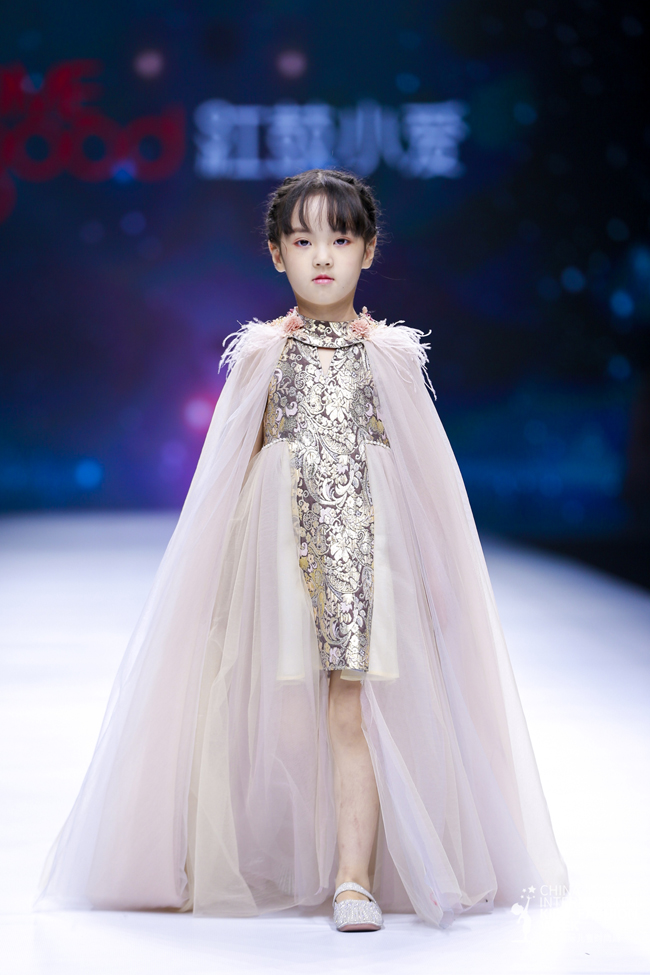 用心设计 以爱裁衣 红鼓小爱亮相2020中国国际儿童时尚周