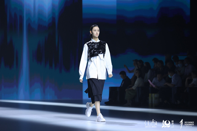 传递环保理念 “NEWEAR EXPLORE”兴丰强·皑力运动防寒发布 #2023盛泽时尚周