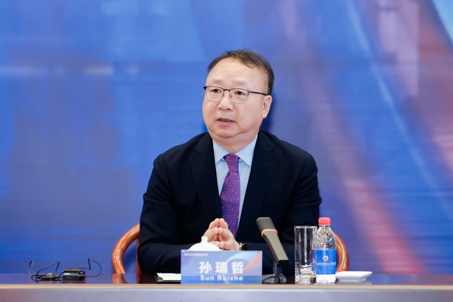 共谋全球纺织产业新格局!2025知名企业家圆桌会议柯桥召开