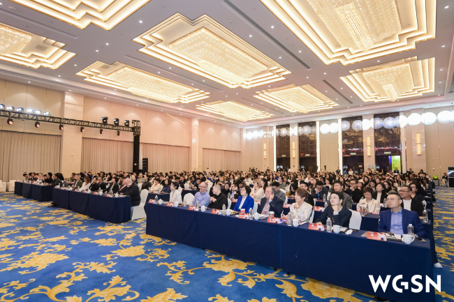 拥抱新潮流,转向新未来!2025WGSN时尚未来大会在柯桥成功举办